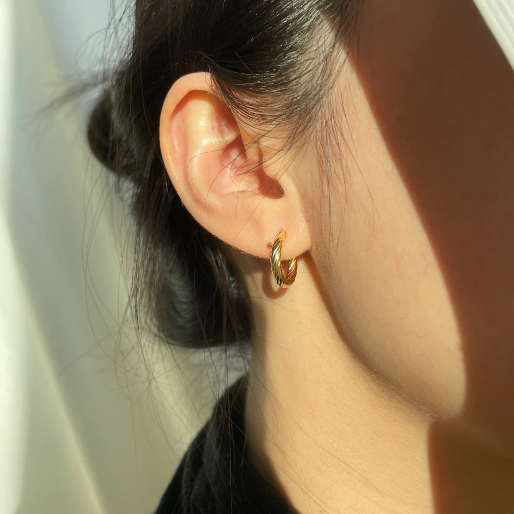 Simple Gold hoop