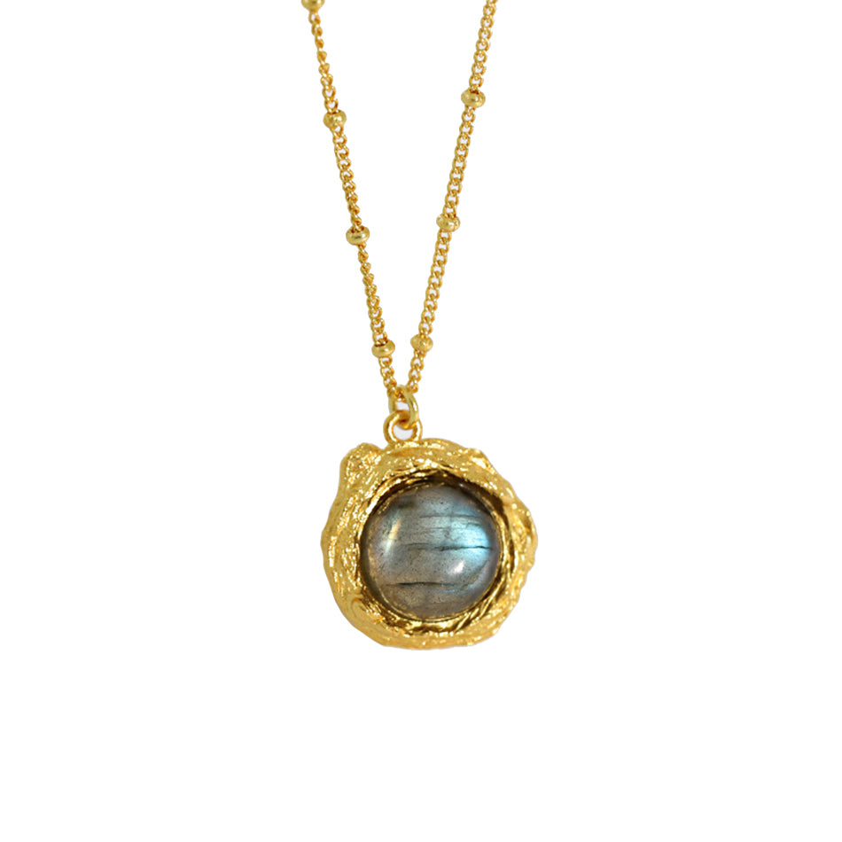 Nelia Necklace in gold